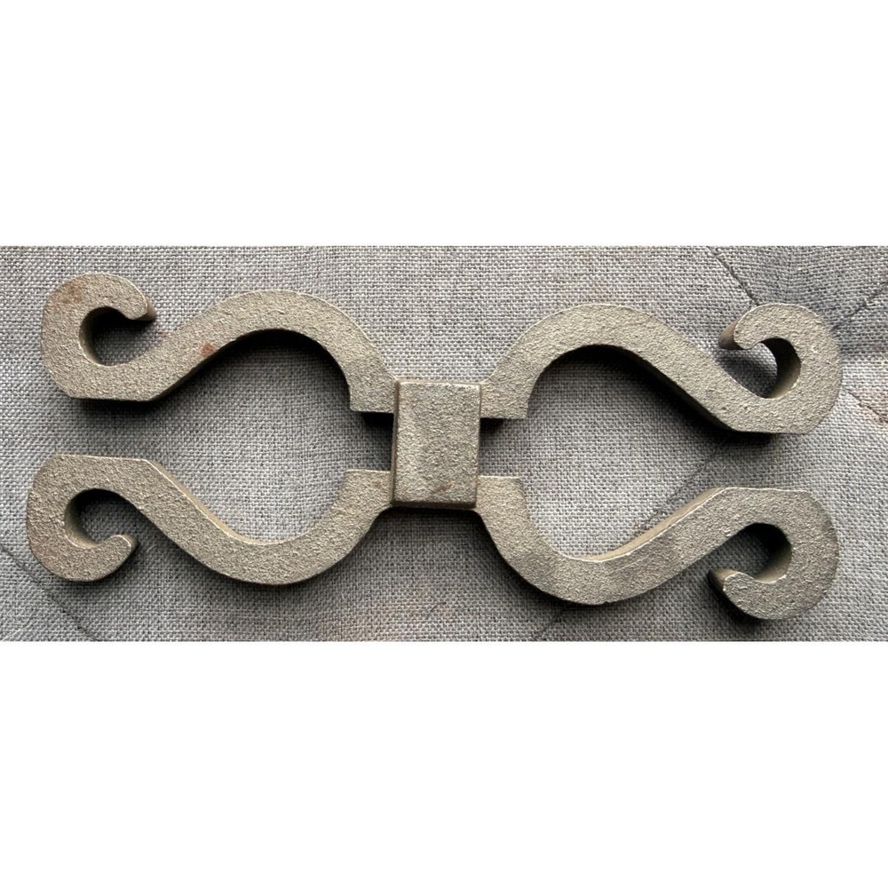 Vtg Cast Iron Metal Wall Scroll Hanging Picket Casting Fences,Gate 7 5/8" x 3"